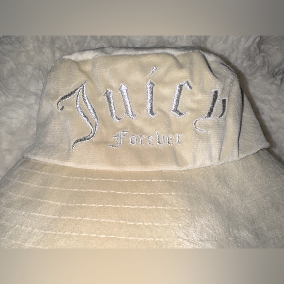 JUICY COUTURE FOREVER 21 Velour Bucket Hat 🤍🤎 - Picture 1 of 3